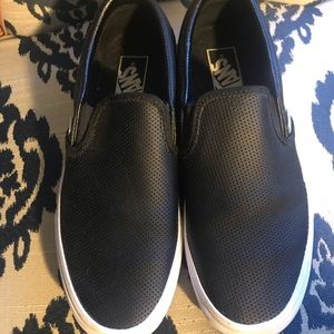 VANS women’s 8.5 men 7